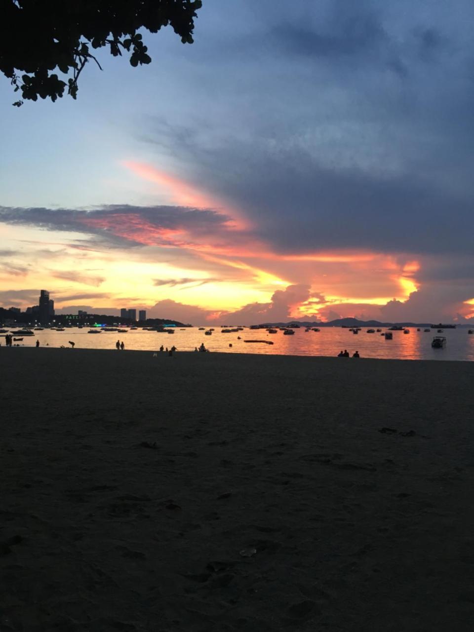 View Talay 1B Residence Pattaya Buitenkant foto